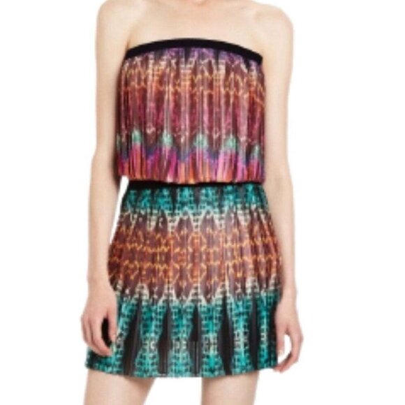 BCBG Maxazria Strapless Mini Dress Large Pleated Georgette Boho Tribal - Picture 12 of 12
